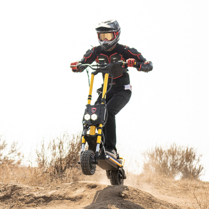 Kaabo Wolf King GT Pro Off-Road eScooter Jump and Wheelie