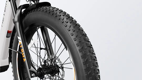 <strong>26" x 4" Fat Tires</strong>