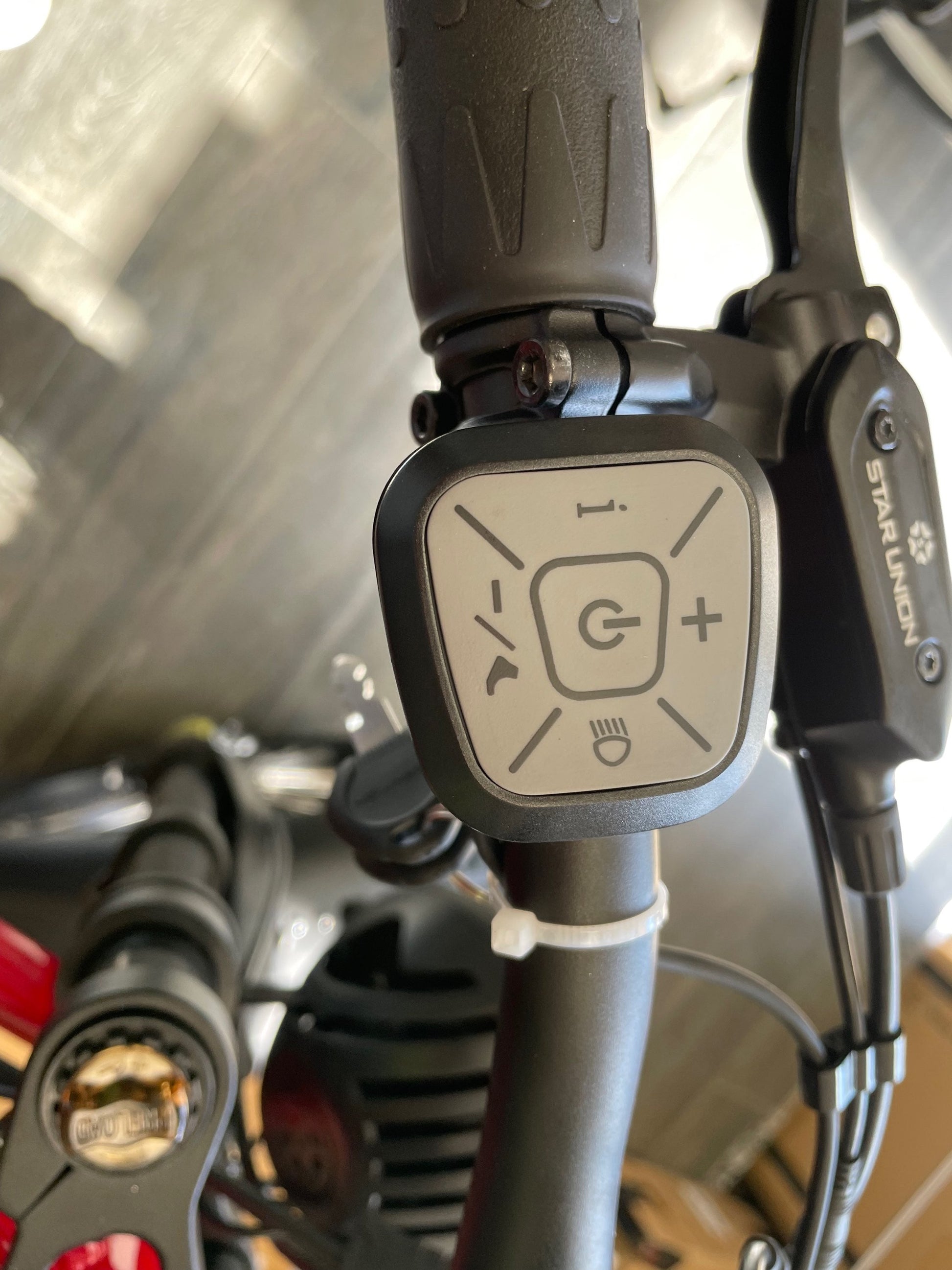 EZWheel Rhino All-terrain Bike - Premium Features & Design