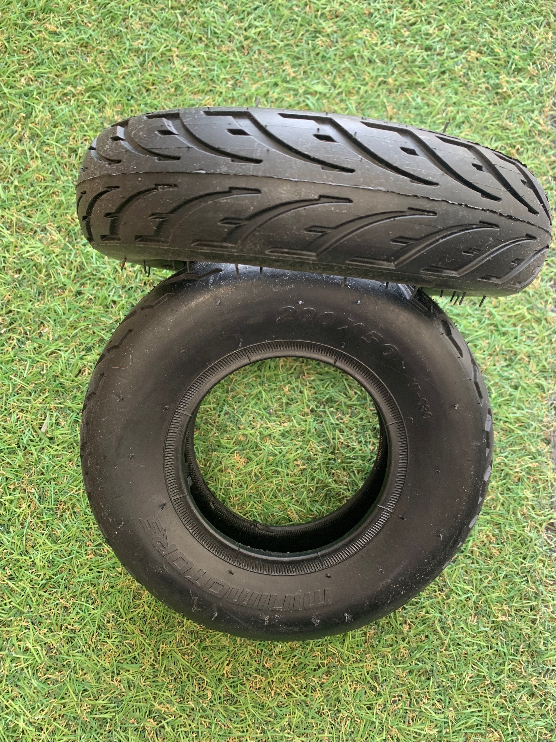 Scooter Tire (Pneumatic) - Durable and Versatile Options