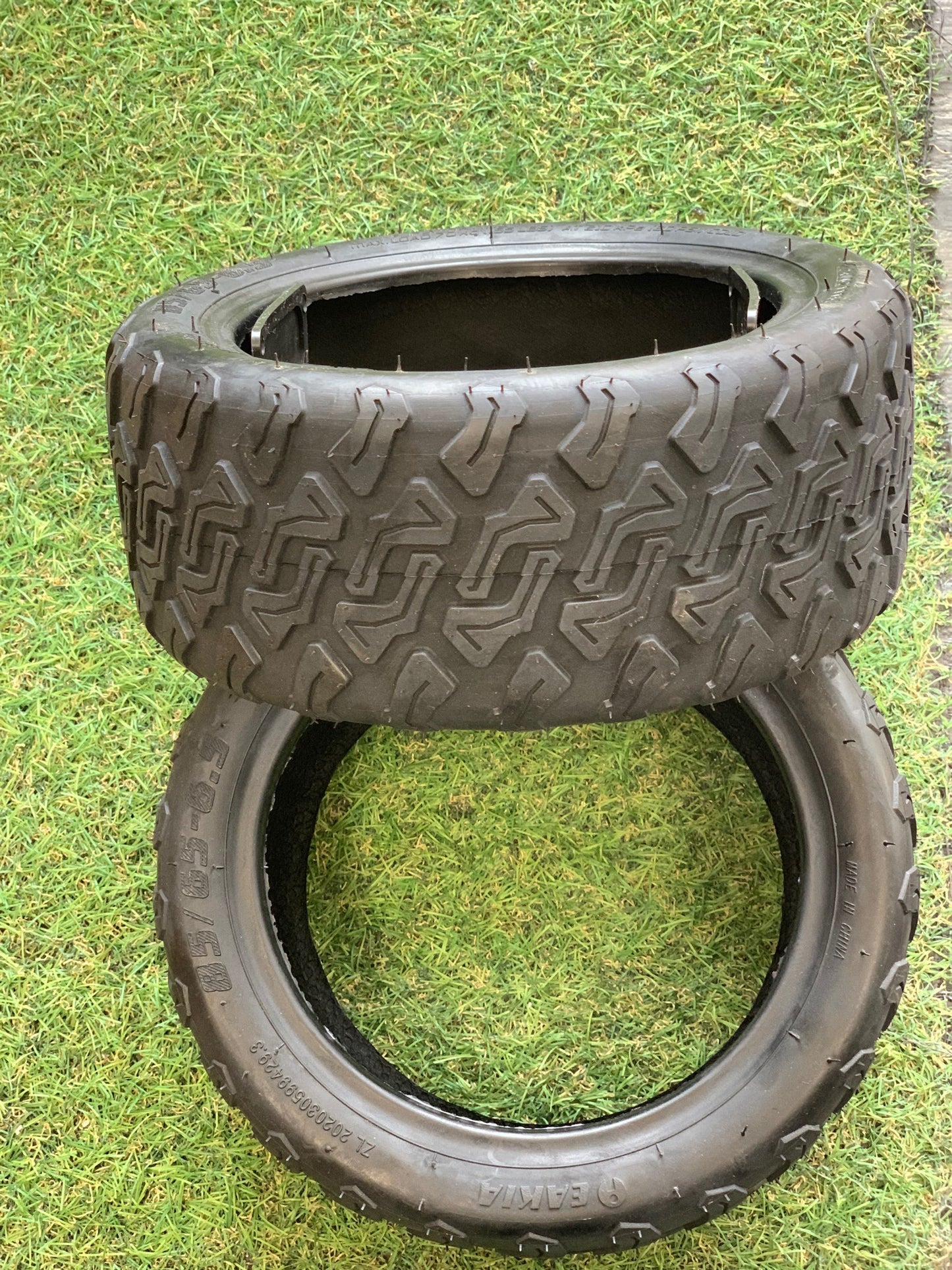 Scooter Tire (Pneumatic) - Durable and Versatile Options