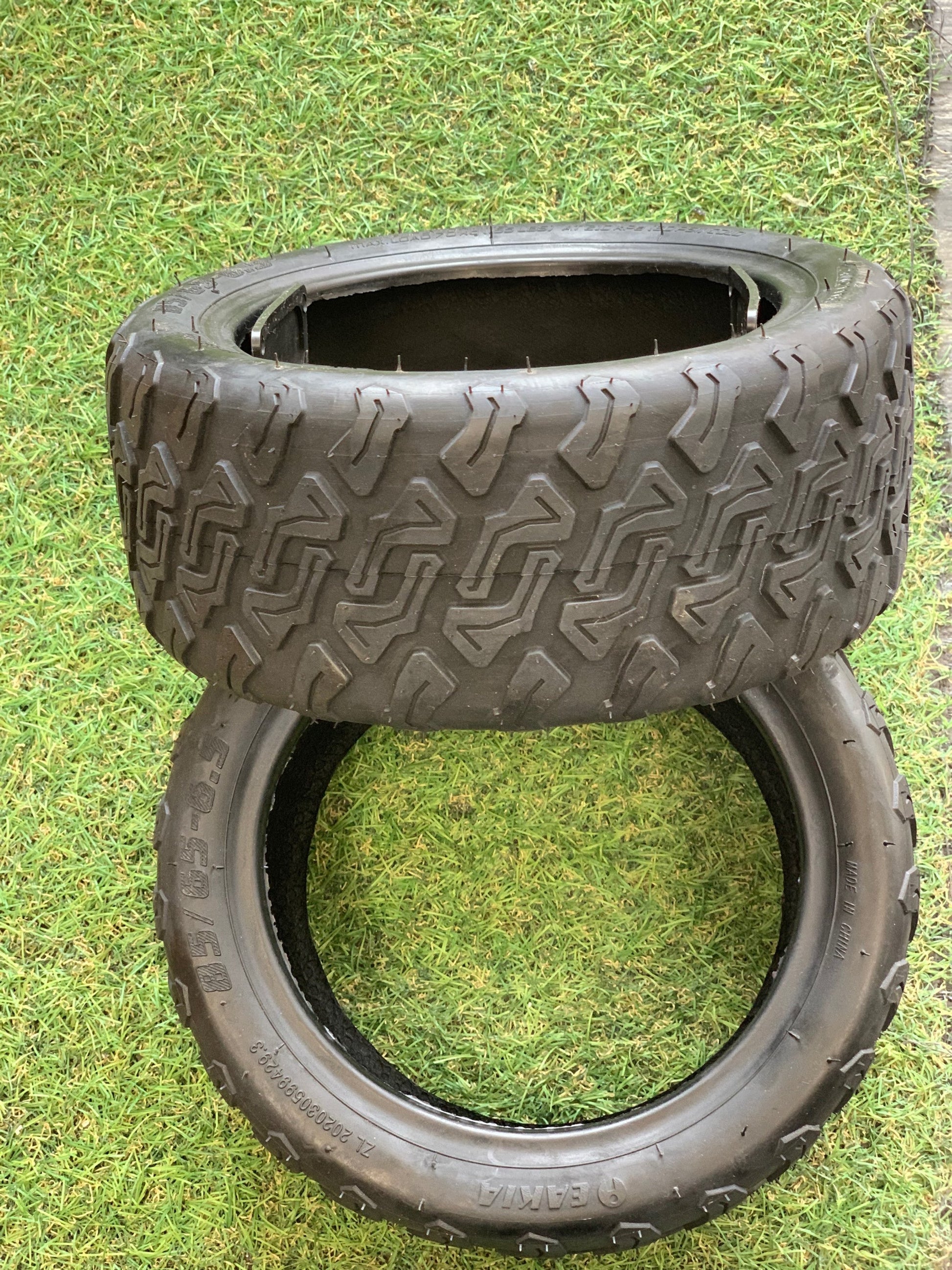 Scooter Tire (Pneumatic) - Durable and Versatile Options