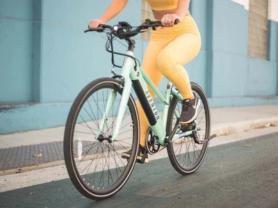 Aventon Soltera 7 - Sleek Seven-Speed Electric Bike