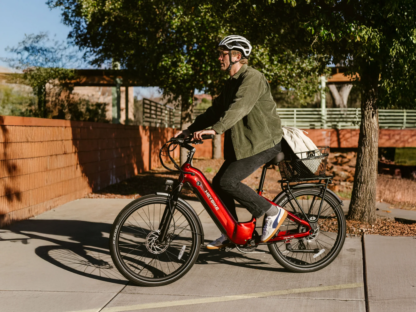Heybike Hybrid Commute Bike electric bicycle with 750W motor and aluminum alloy frame