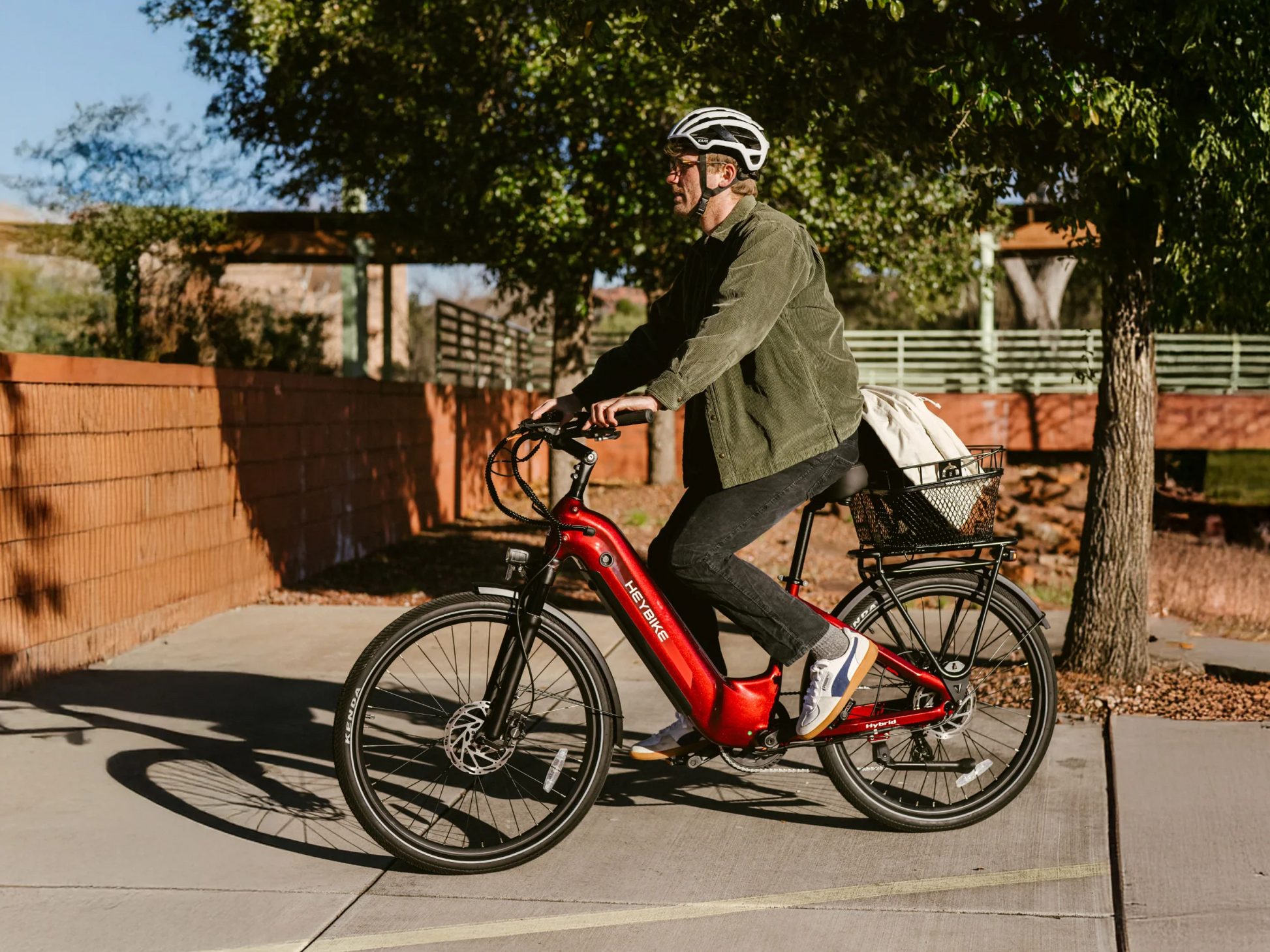 Heybike Hybrid Commute Bike electric bicycle with 750W motor and aluminum alloy frame