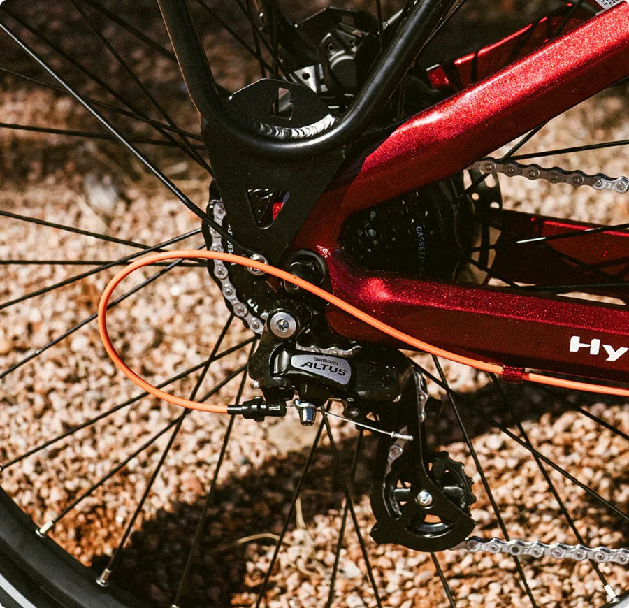<strong>Shimano Altus 8-Speed</strong>