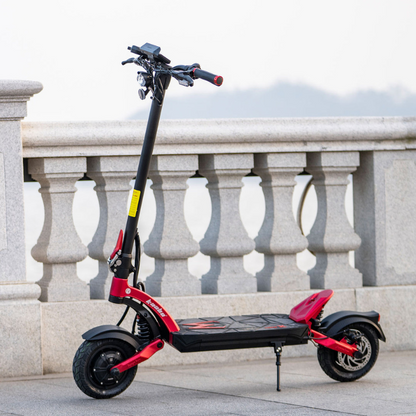 Kaabo Mantis X Plus Red Lifestyle City Left Side